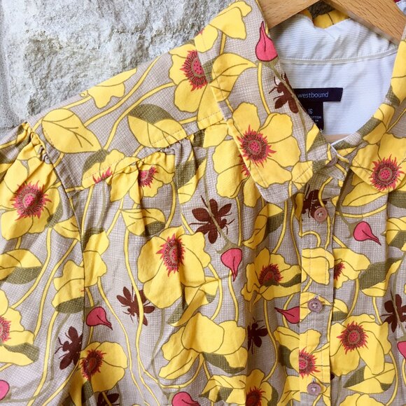 "Poppy Field" Floral Button Down Blouse / 3 for $33 Sale - Picture 3 of 4